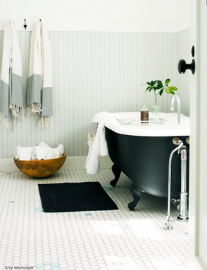 Waterworks Savoy Oval Cast Iron Bathtub in Primed with Tub Feet